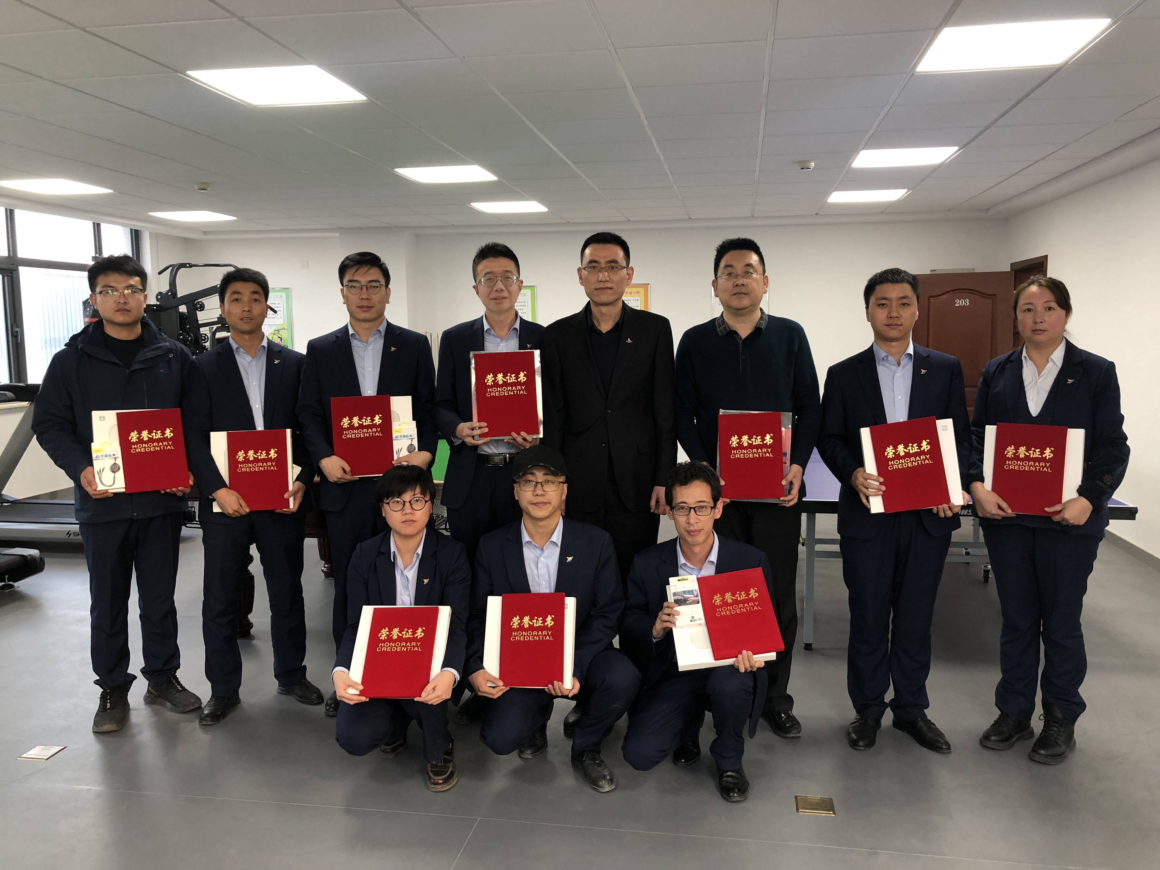 泓源公司舉辦“慶元旦、迎新春”職工乒乓球臺球比賽(圖8)